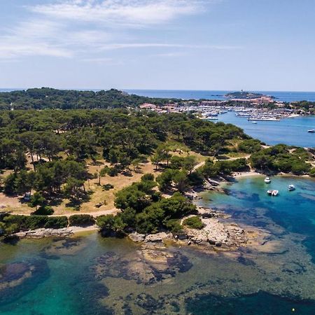 Hotel Helios & Spa - Ile Des Embiez Six-Fours-les-Plages Bagian luar foto