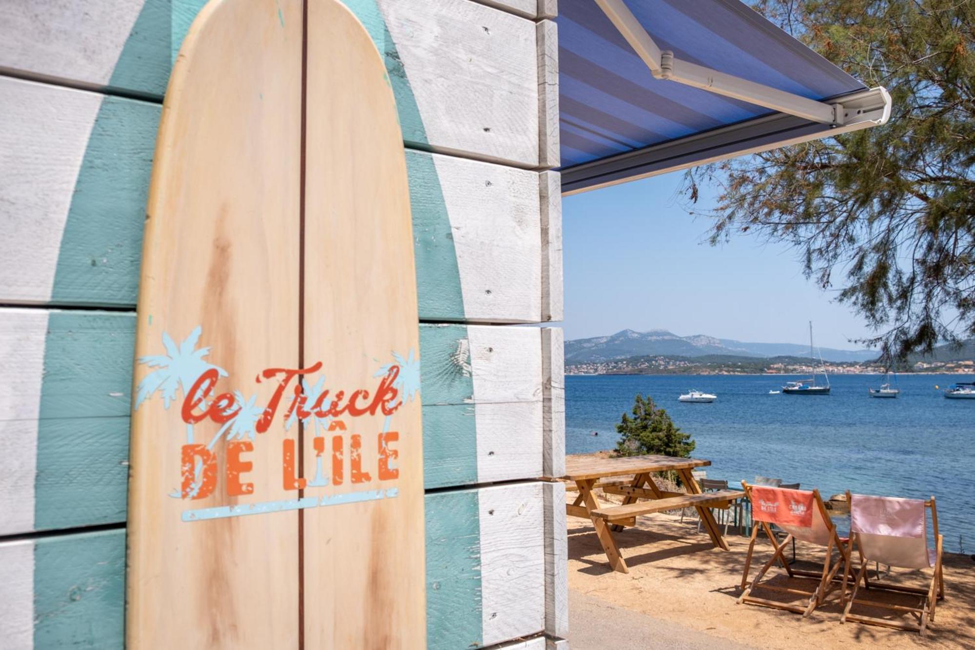 Hotel Helios & Spa - Ile Des Embiez Six-Fours-les-Plages Bagian luar foto