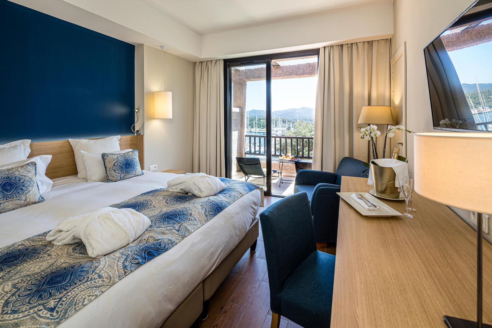 Hotel Helios & Spa - Ile Des Embiez Six-Fours-les-Plages Bagian luar foto