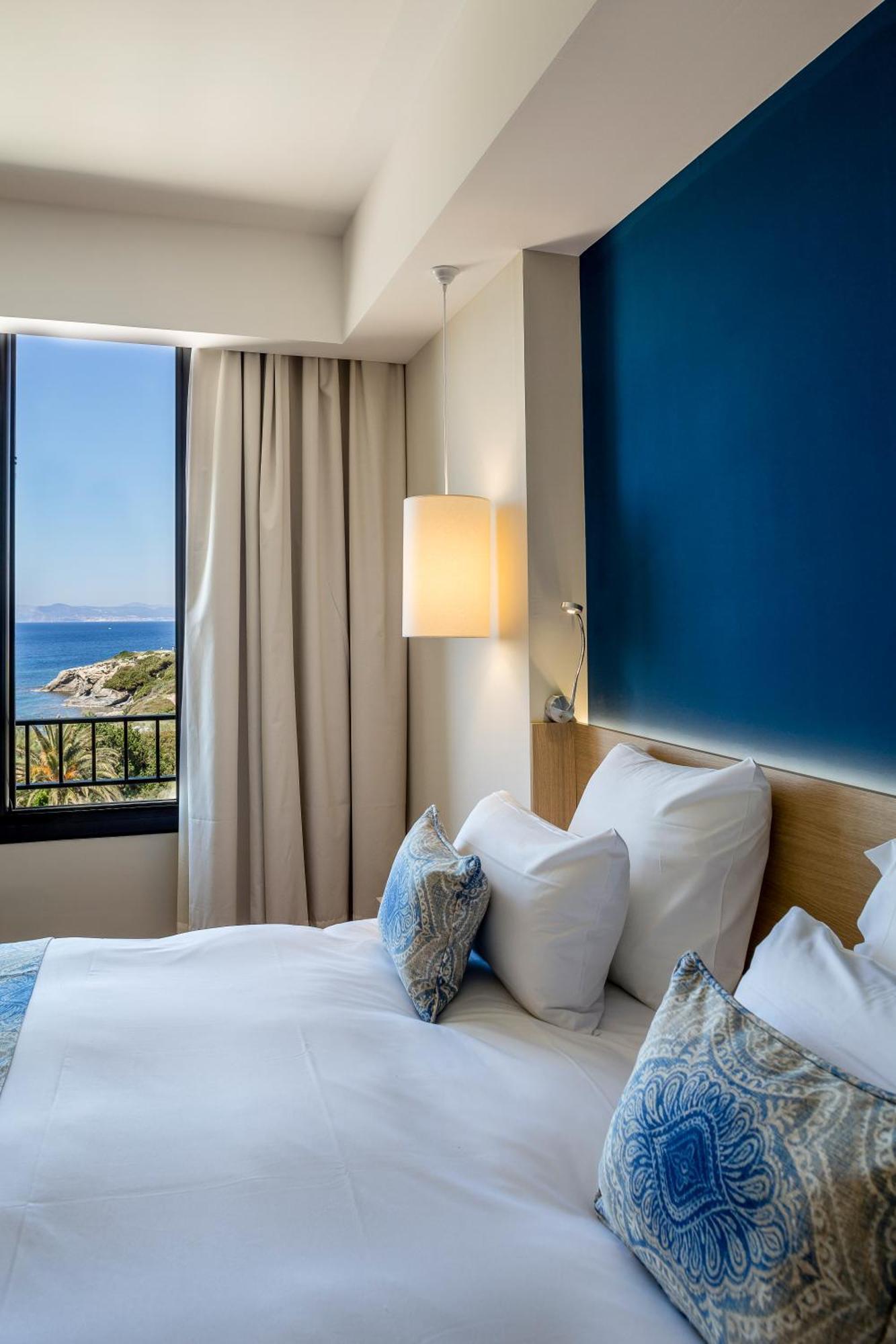 Hotel Helios & Spa - Ile Des Embiez Six-Fours-les-Plages Bagian luar foto