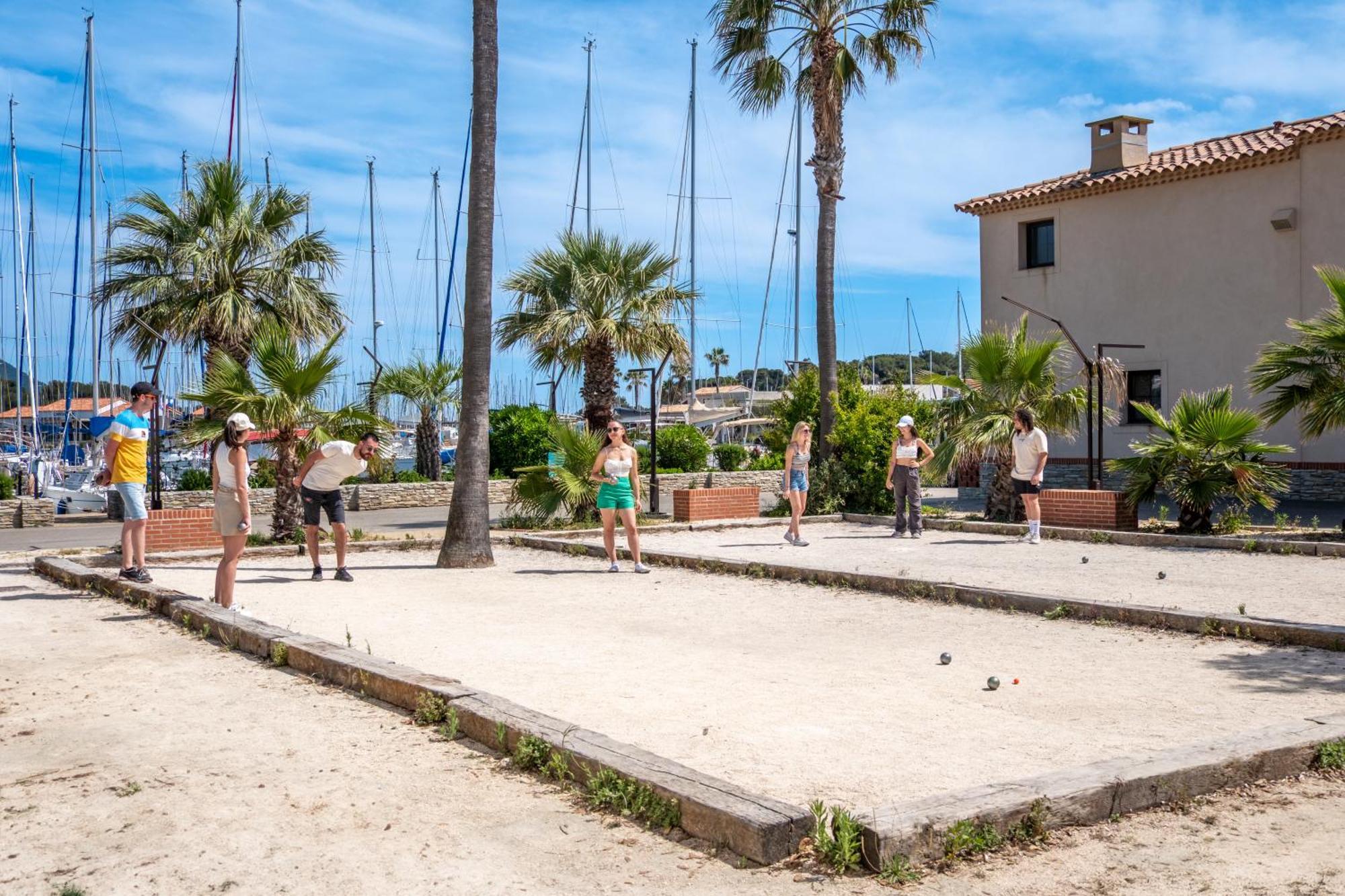 Hotel Helios & Spa - Ile Des Embiez Six-Fours-les-Plages Bagian luar foto