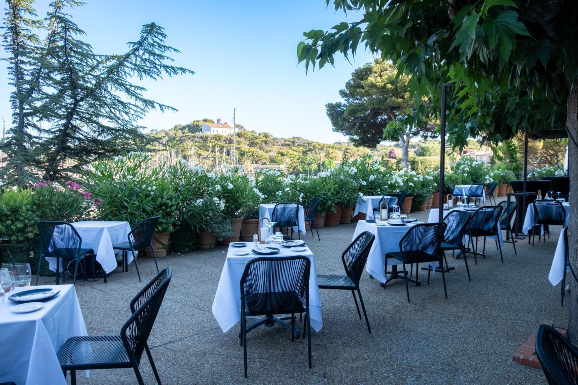 Hotel Helios & Spa - Ile Des Embiez Six-Fours-les-Plages Bagian luar foto