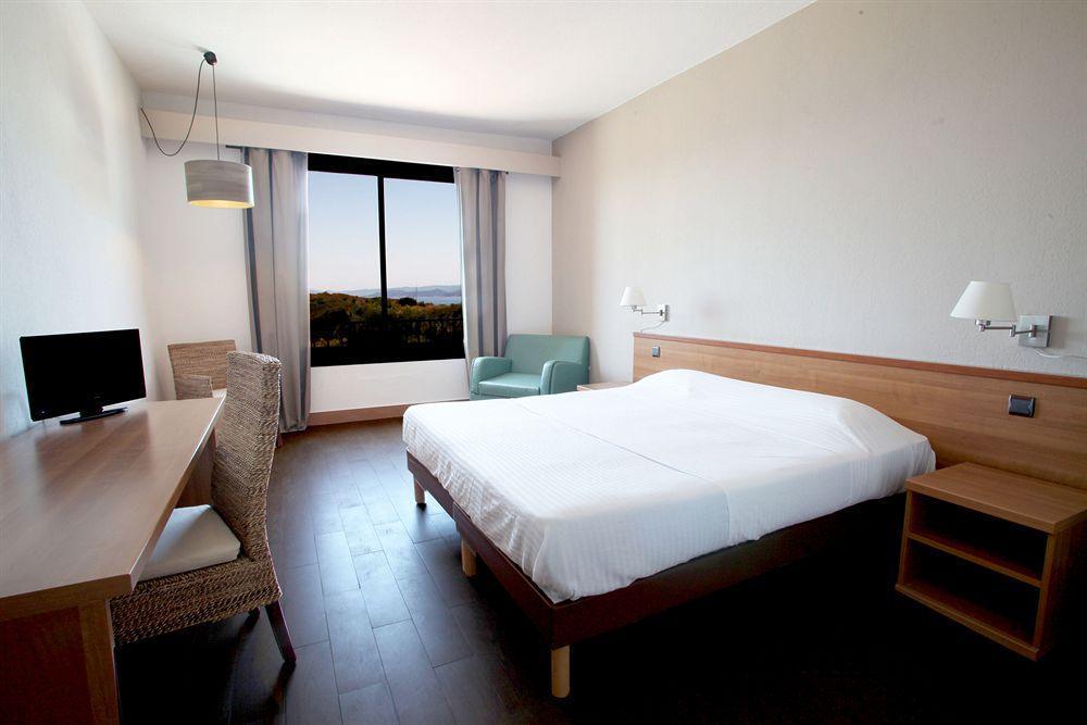 Hotel Helios & Spa - Ile Des Embiez Six-Fours-les-Plages Bagian luar foto